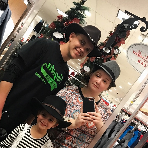 Meet your Posher, Tasha - Picture 2 of 6